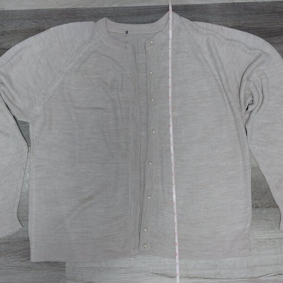 Adult Medium Full Cardigan - Picture 1 of 4